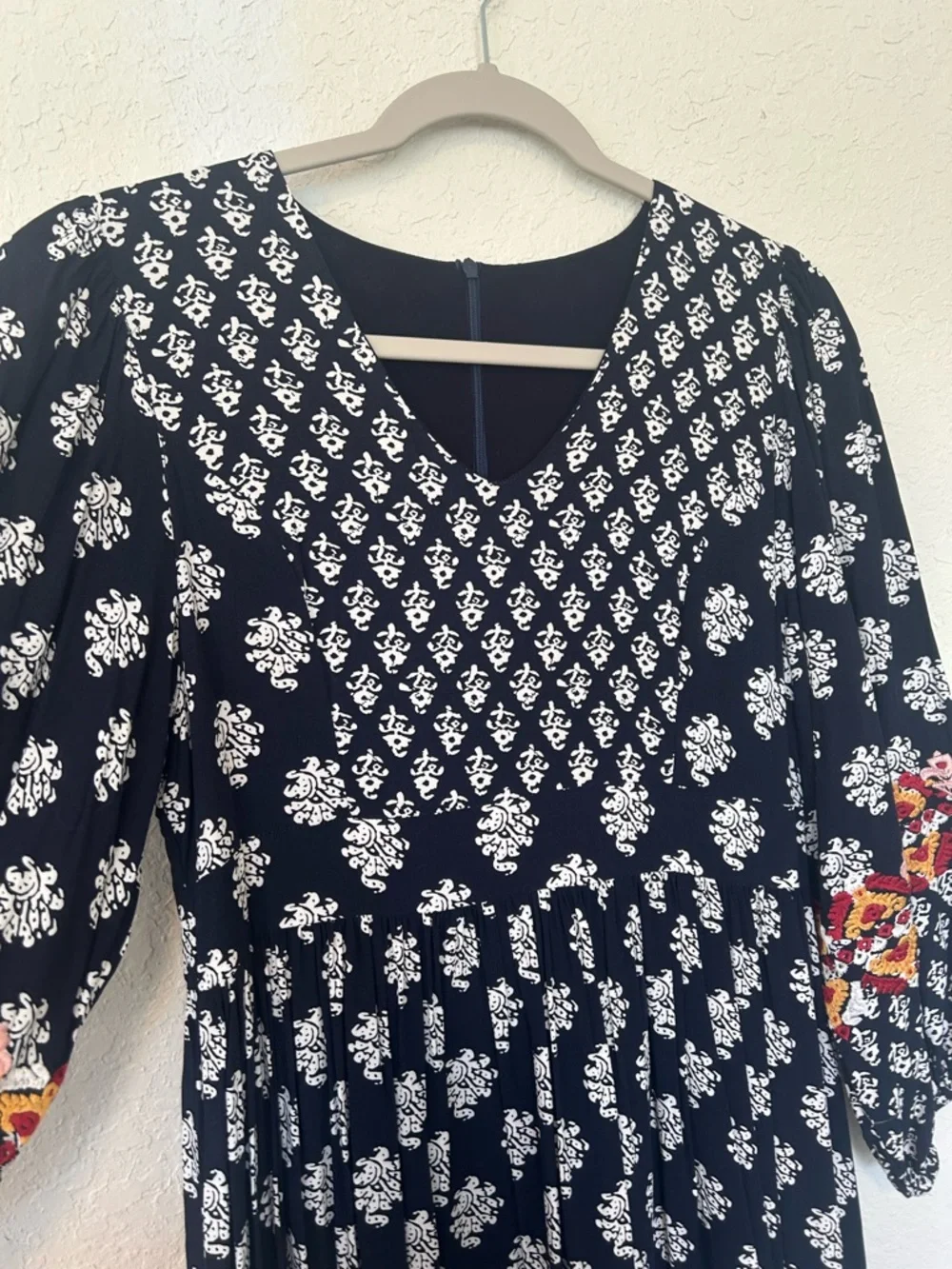 Boho Chicwish Navy Printed V‑Neck Midi Dress with Embroidered Trim - Picture 5 of 11